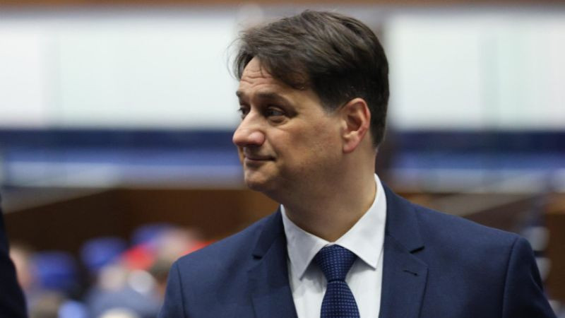 Мариан Бачев отговаря с факти на интерпретациите за задържания актьор от школата му